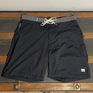 Vuori Short, Black Pindot, Size 32.
